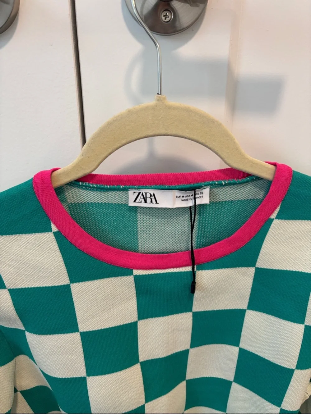 Zara Green and Cream Checkerboard Crewneck Sweater with Pink Trim - Picture 2 of 2